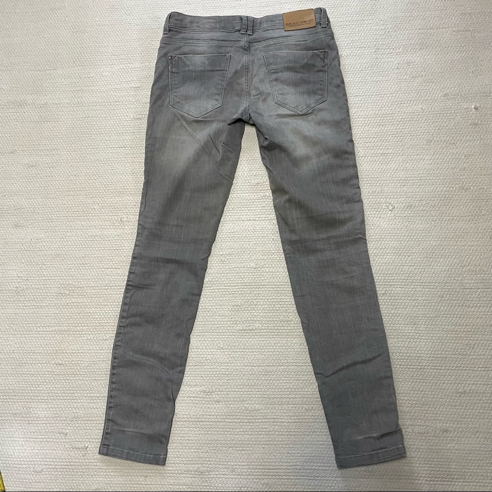 Zara Z1975 Low Rise Skinny Gray Basic Denim Jean Size US6 - Picture 6 of 10